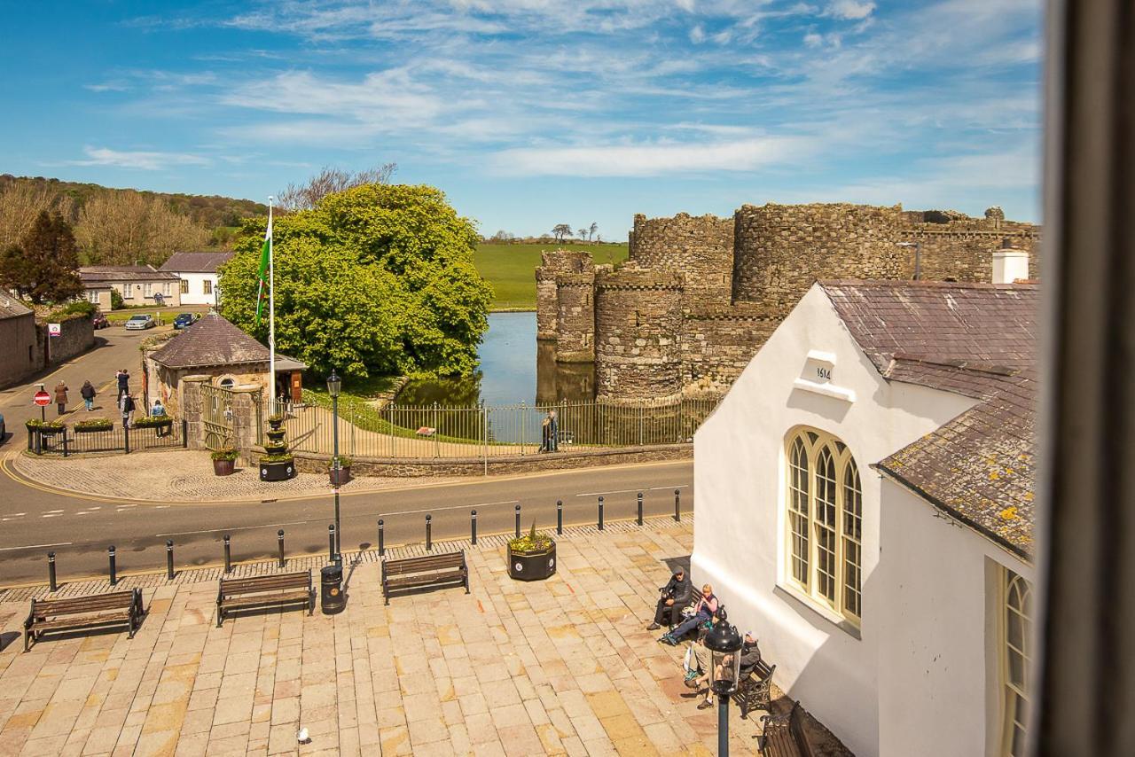 Отель Castle Court Бомарис Экстерьер фото