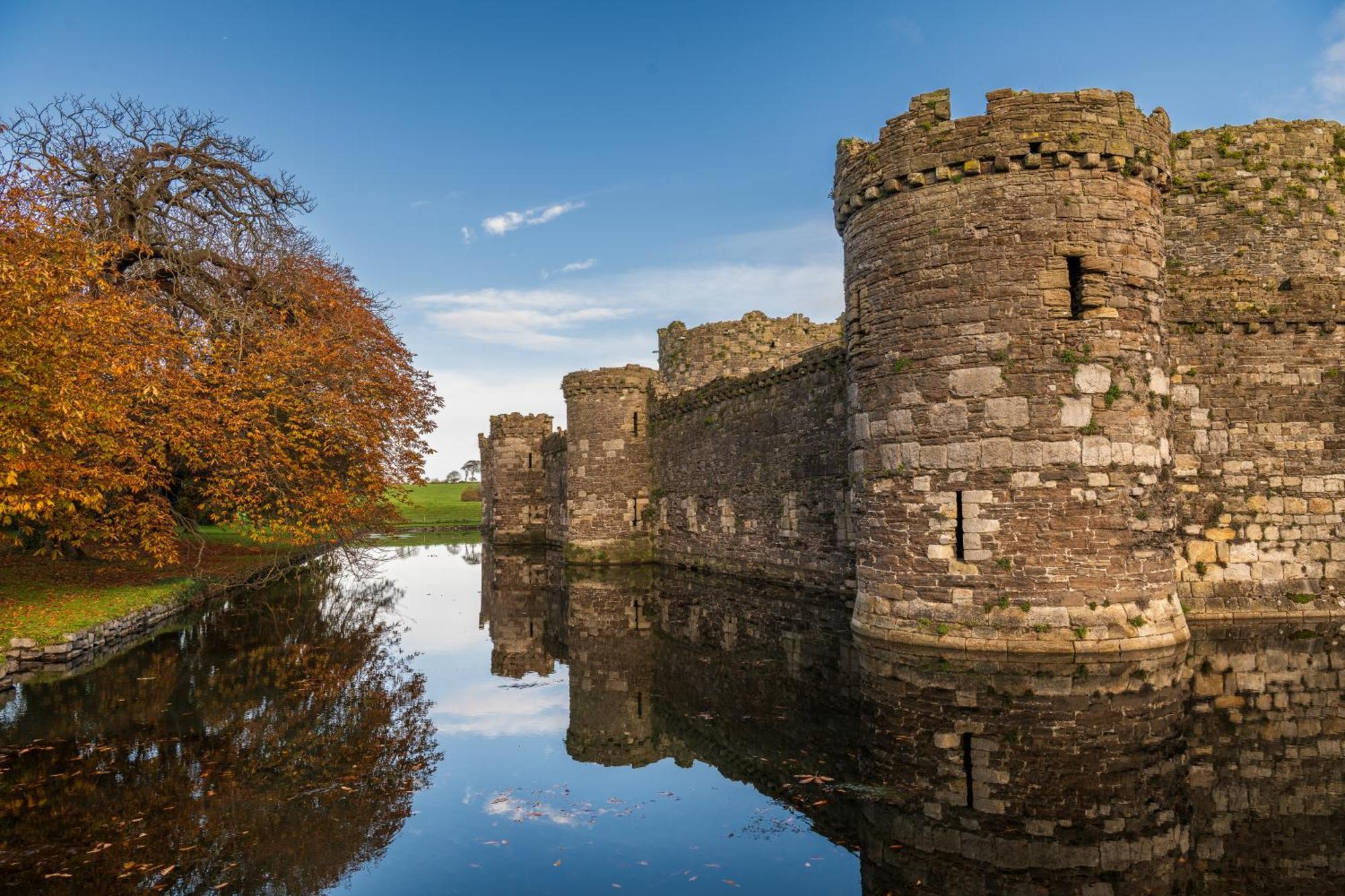Отель Castle Court Бомарис Экстерьер фото